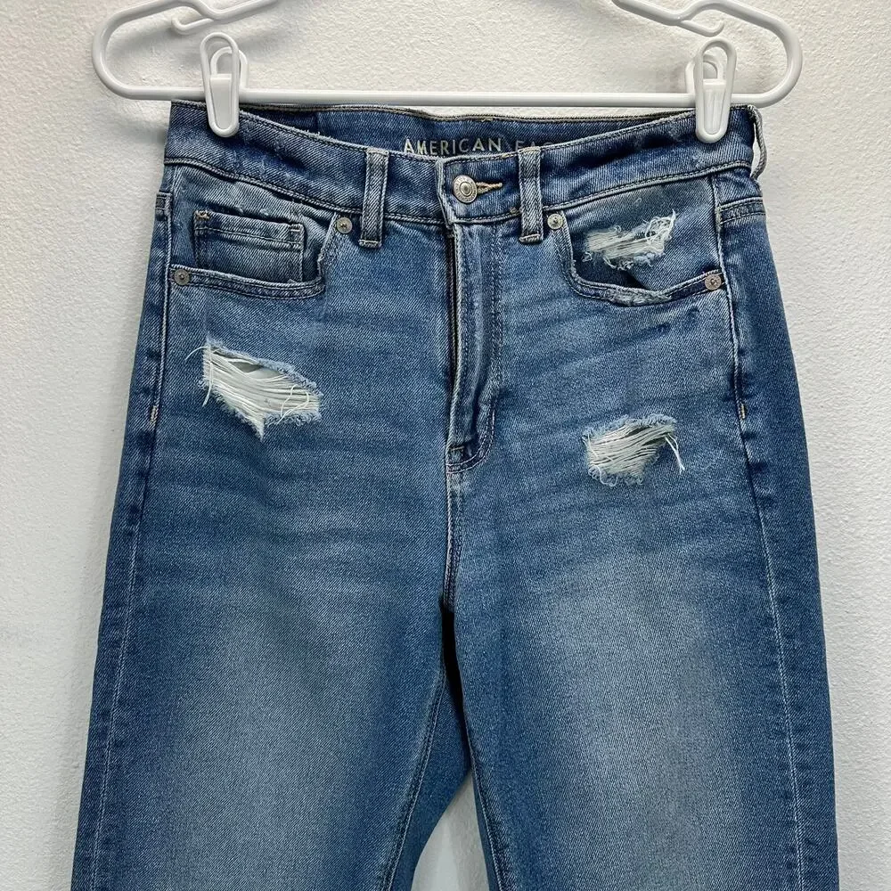 American Eagle Mom Straight Jeans Light distressing Size 4